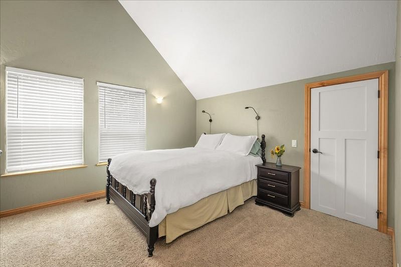 Bedroom with queen bed