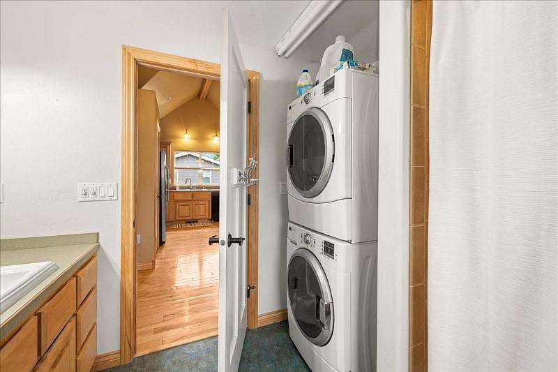 Full-size washer/ dryer