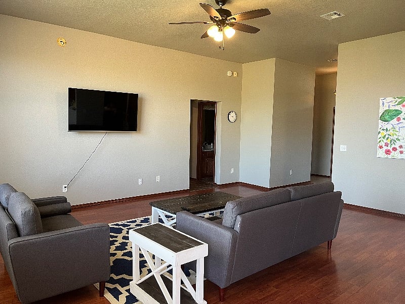 Furnished Finder property 476621_1 photo 4