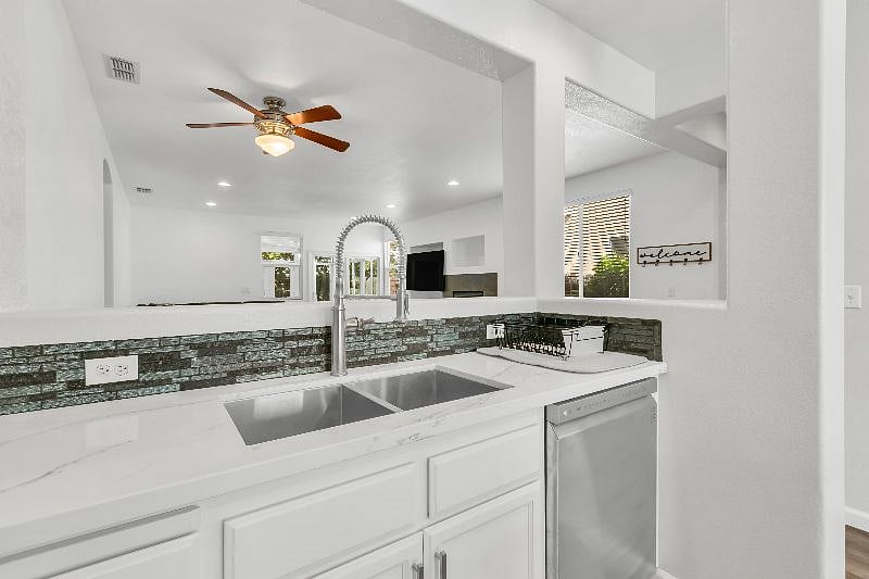 Furnished Finder property 476738_1 photo 13