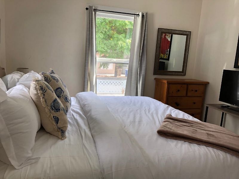 Queen bedroom