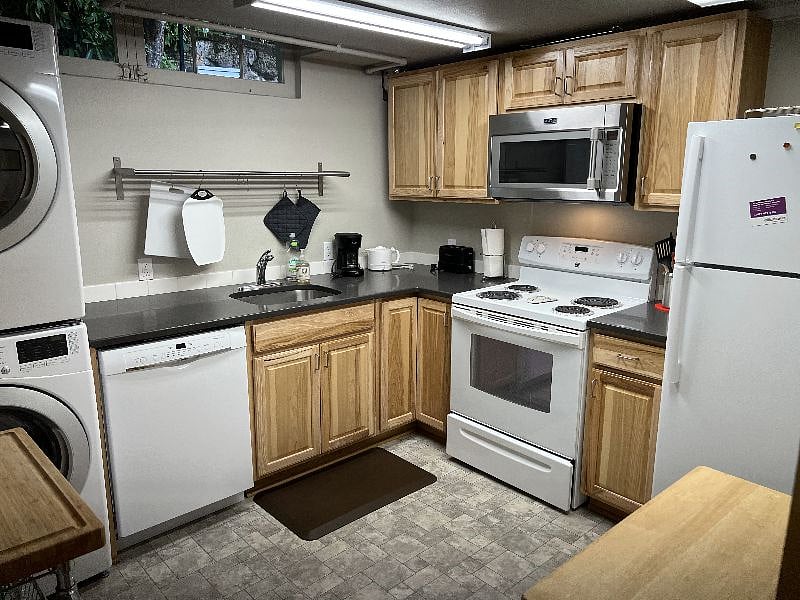 Furnished Finder property 476874_1 photo 11