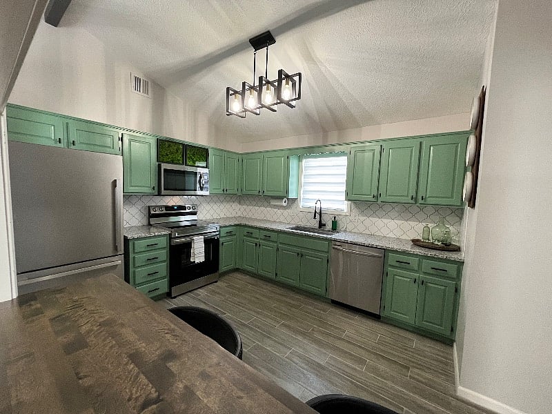 Fully stocked kitchen ready for you to come bring your food & cooking skills to the cooktop!