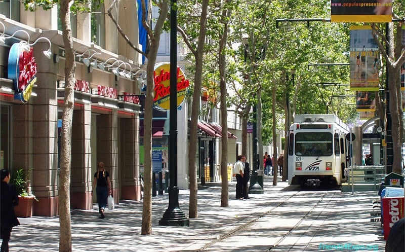VTA light rail 1 block from condo. Get to the 49ers games quickly!