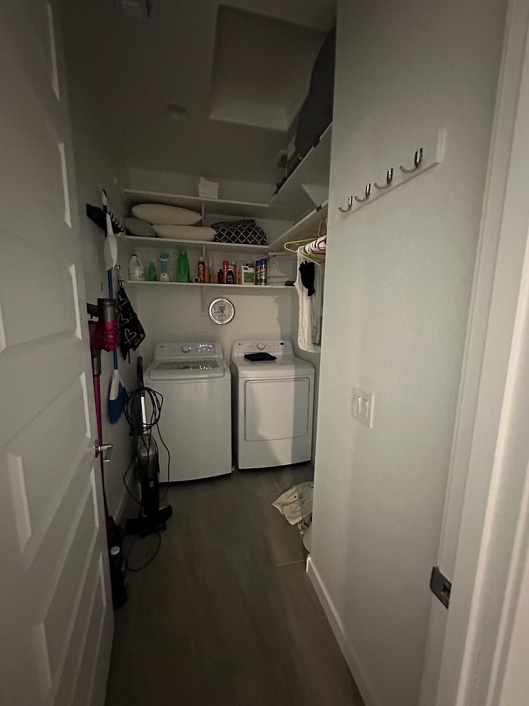 Nice laundry space to also hang clothes dry
