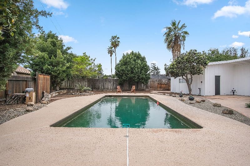 Furnished Finder property 477227_1 photo 20