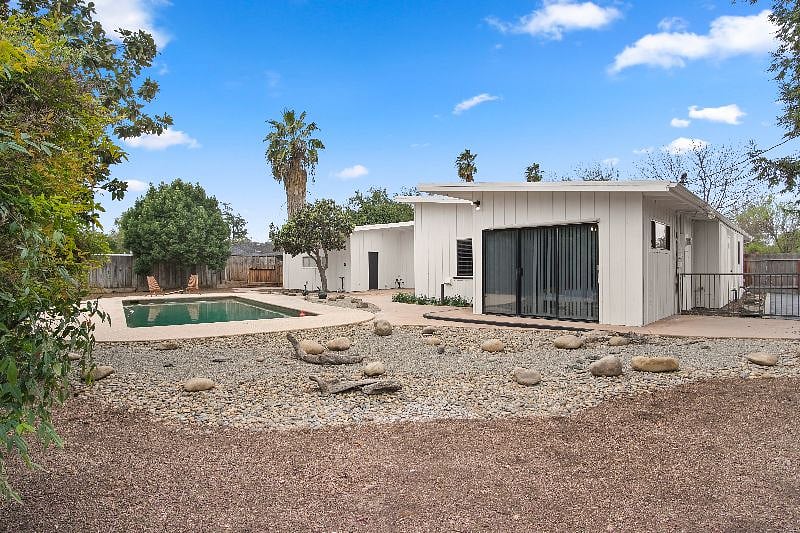 Furnished Finder property 477227_1 photo 22