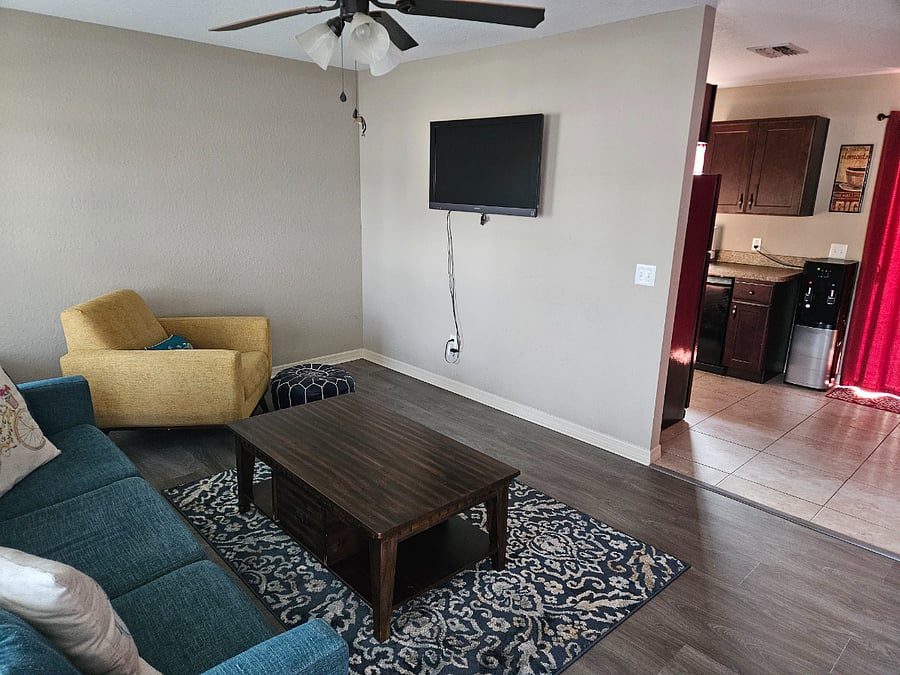 Furnished Finder property 477518_1 photo 3
