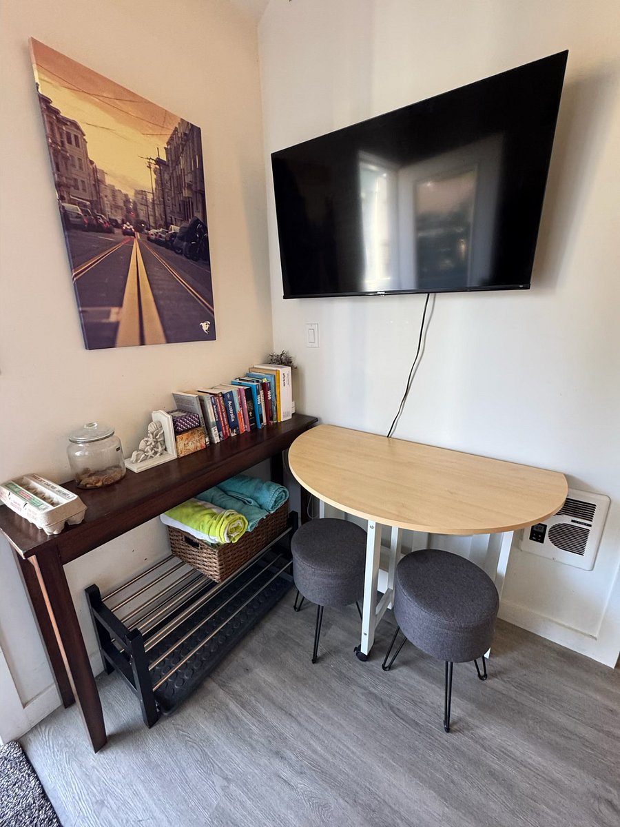 Fold-out table