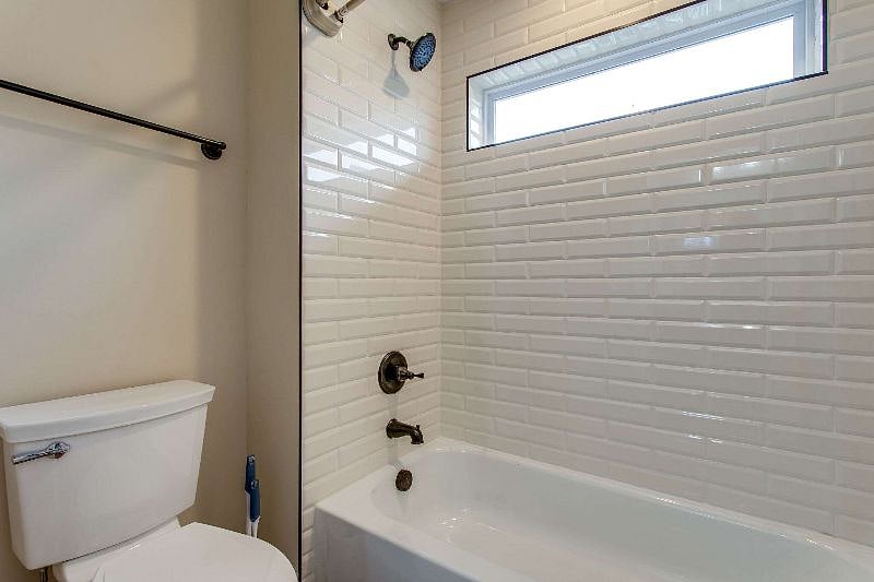 J&J Bathtub