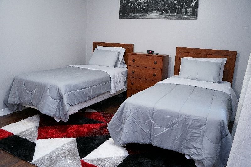 Bedroom #3 - Twin Beds With Chester Drawer