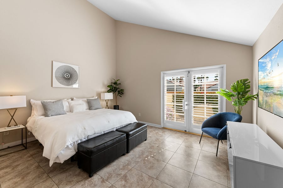 Master Bedroom, King Bed