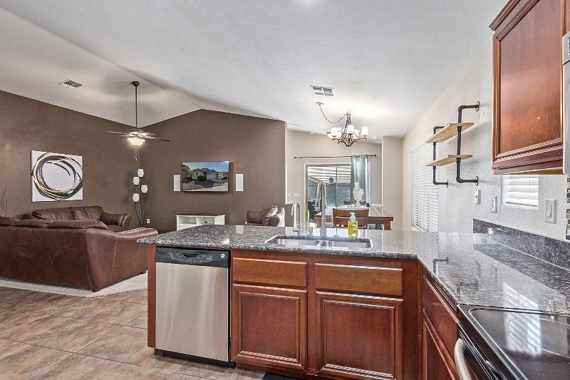 Furnished Finder property 478580_1 photo 10