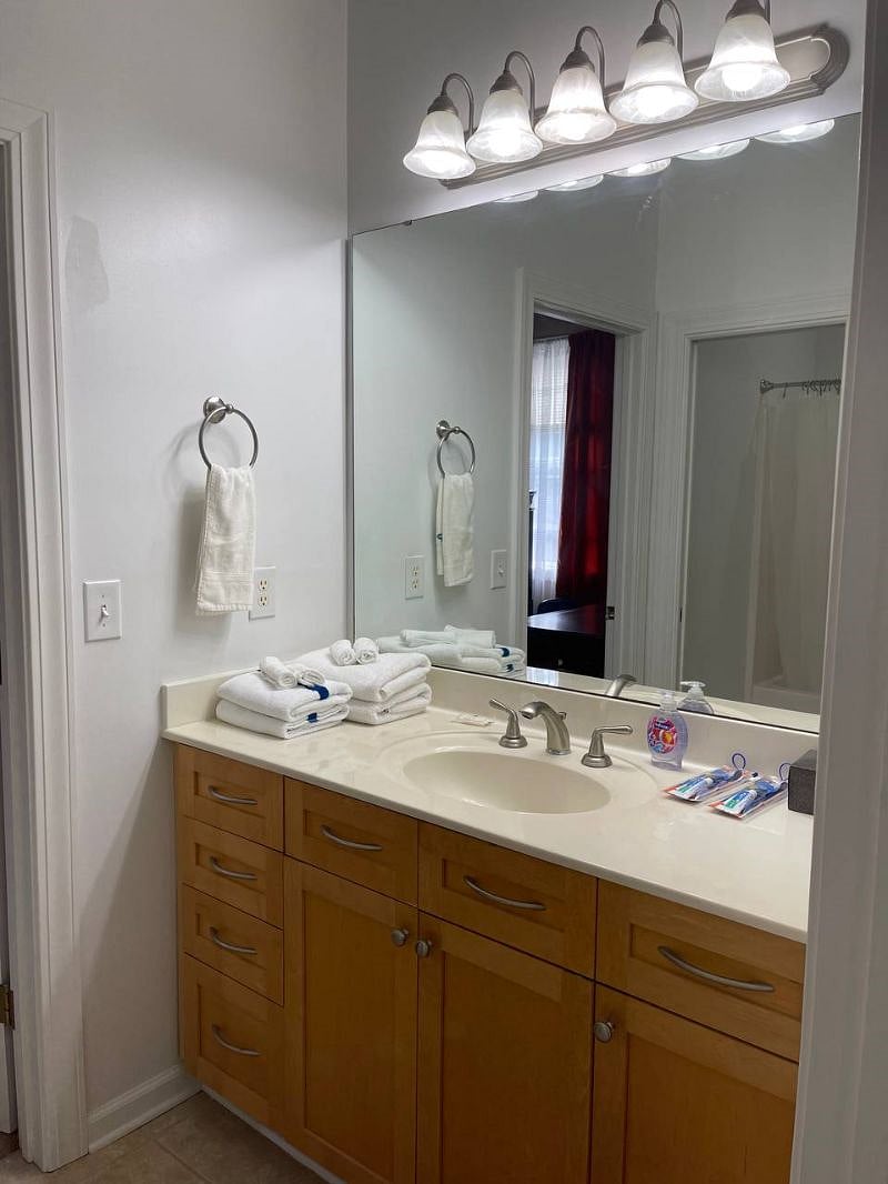 Upstairs 3rd bathroom