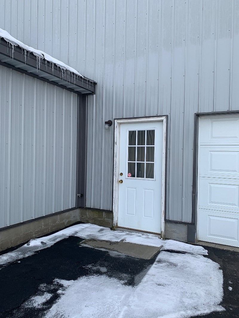 Apt entrance door