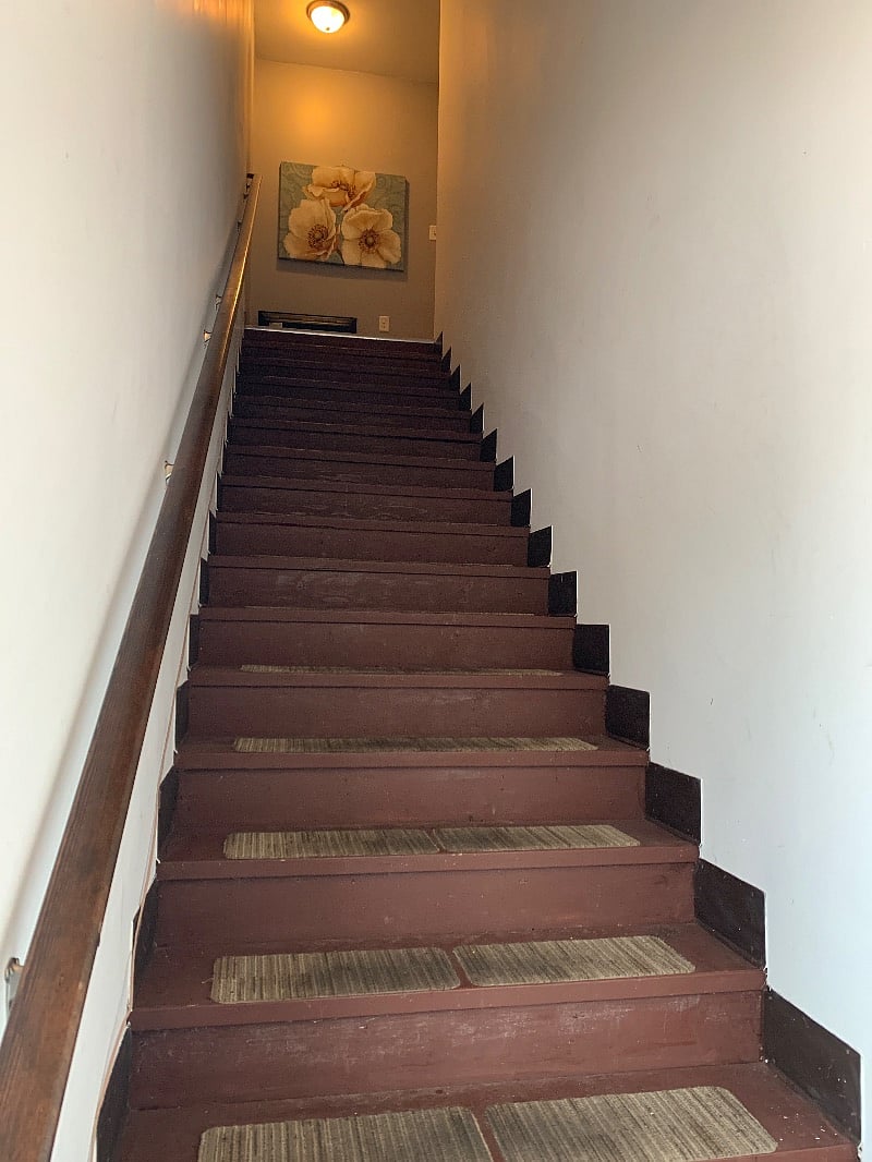Large stairway to apt