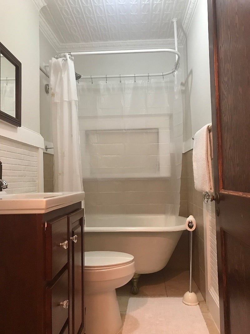 Claw foot tub desk/work space