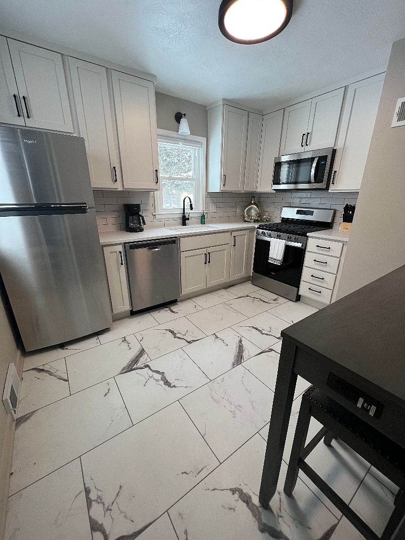Furnished Finder property 478897_1 photo 4