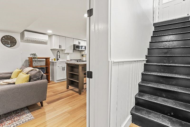 Unit Entry Way
