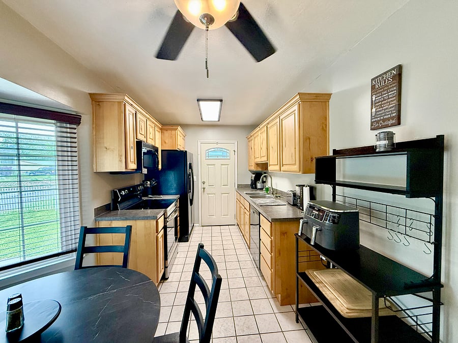Furnished Finder property 479239_2 photo 5