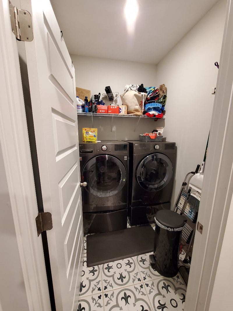 Laundry room - downstairs shared space