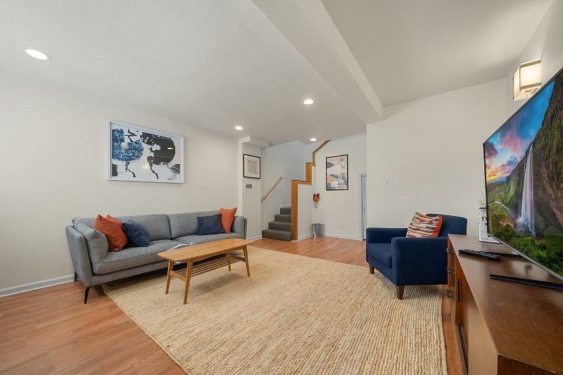 Furnished Finder property 479587_1 photo 3