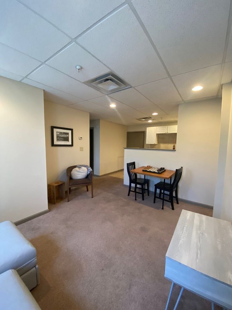 Furnished Finder property 479592_4 photo 3