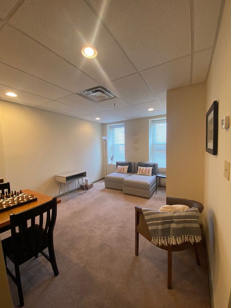 Furnished Finder property 479592_4 photo 1
