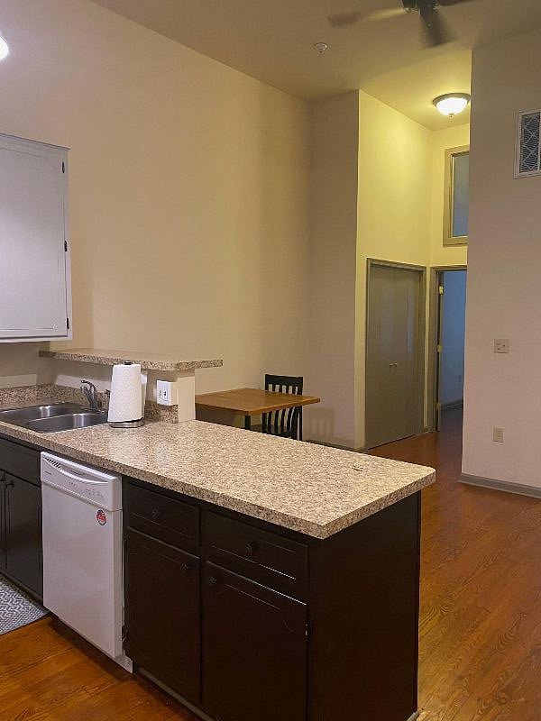 Furnished Finder property 479592_5 photo 3