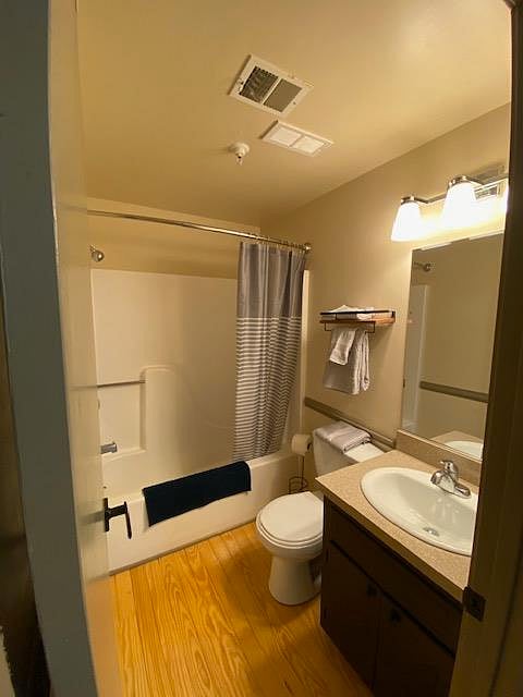 Furnished Finder property 479592_6 photo 6