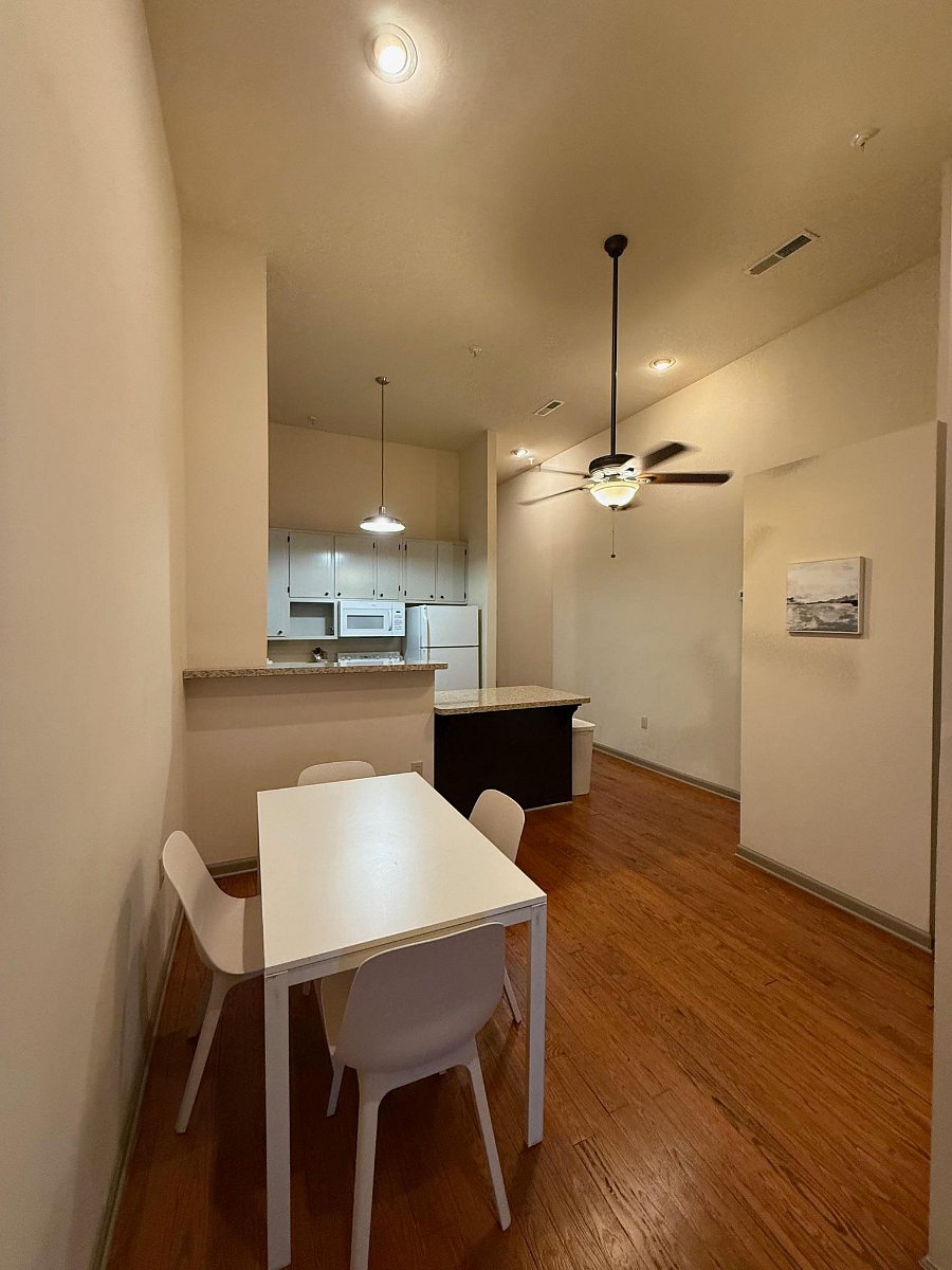 Furnished Finder property 479592_7 photo 4