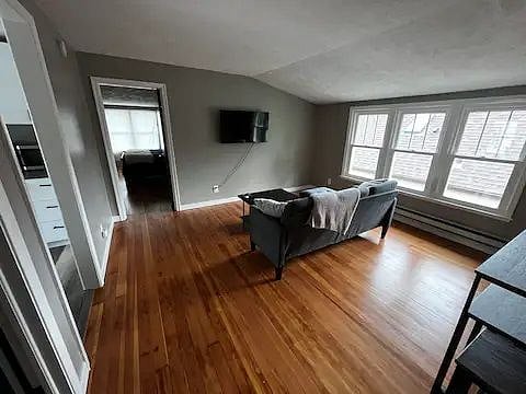 Furnished Finder property 479612_2 photo 3