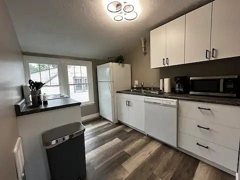 Furnished Finder property 479612_2 photo 6