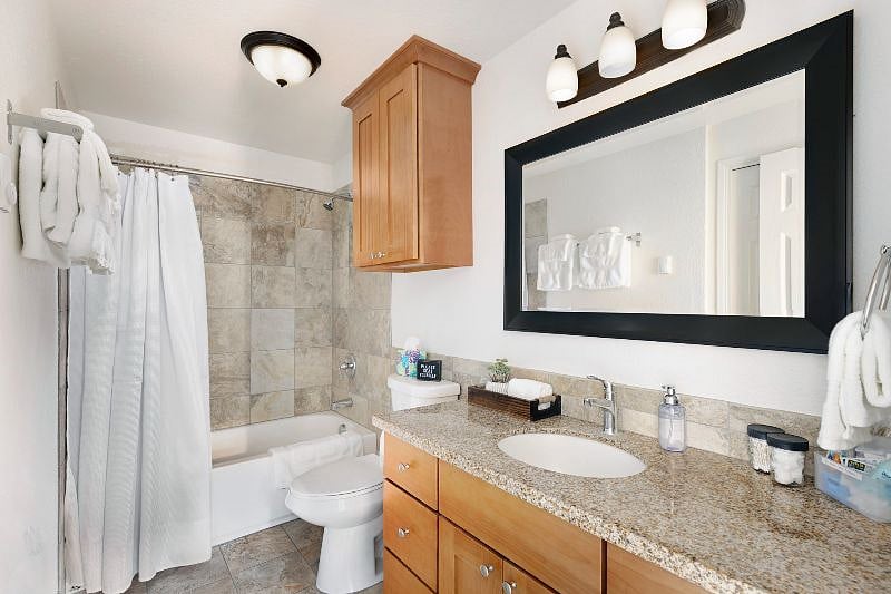 Full bathroom