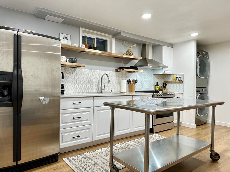 Kitchenware is included. All you need to bring is your creative cooking ideas!