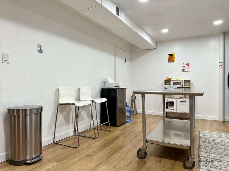 Tall sitting chairs pull up perfectly to the rollaway steel center table