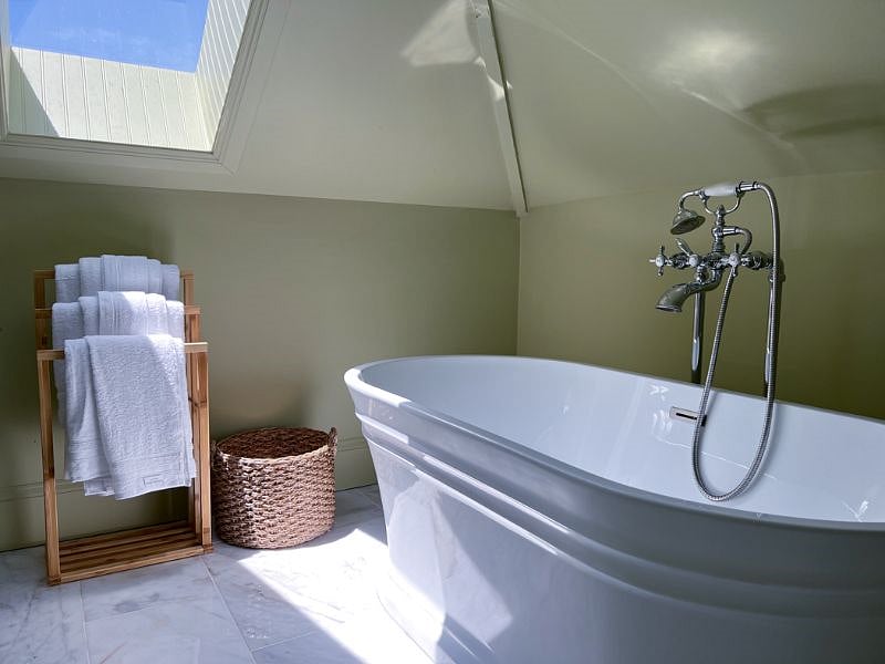 Skylight for natural lighting