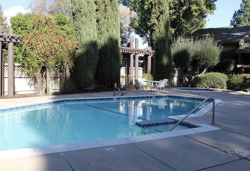 Pool & Hot Tub