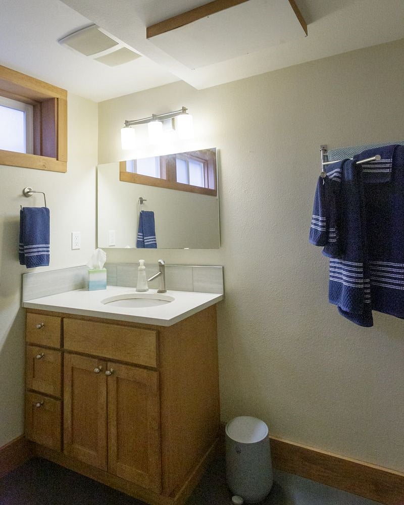 Bathroom angle 2