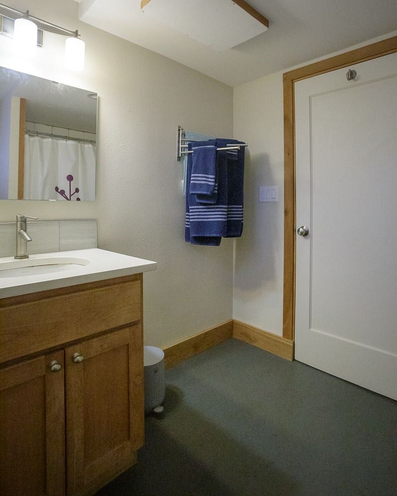 Bathroom angle 3