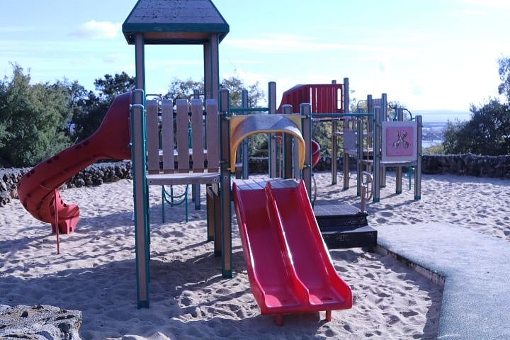 This quiet park is less than a 1-minute walk from the house. 