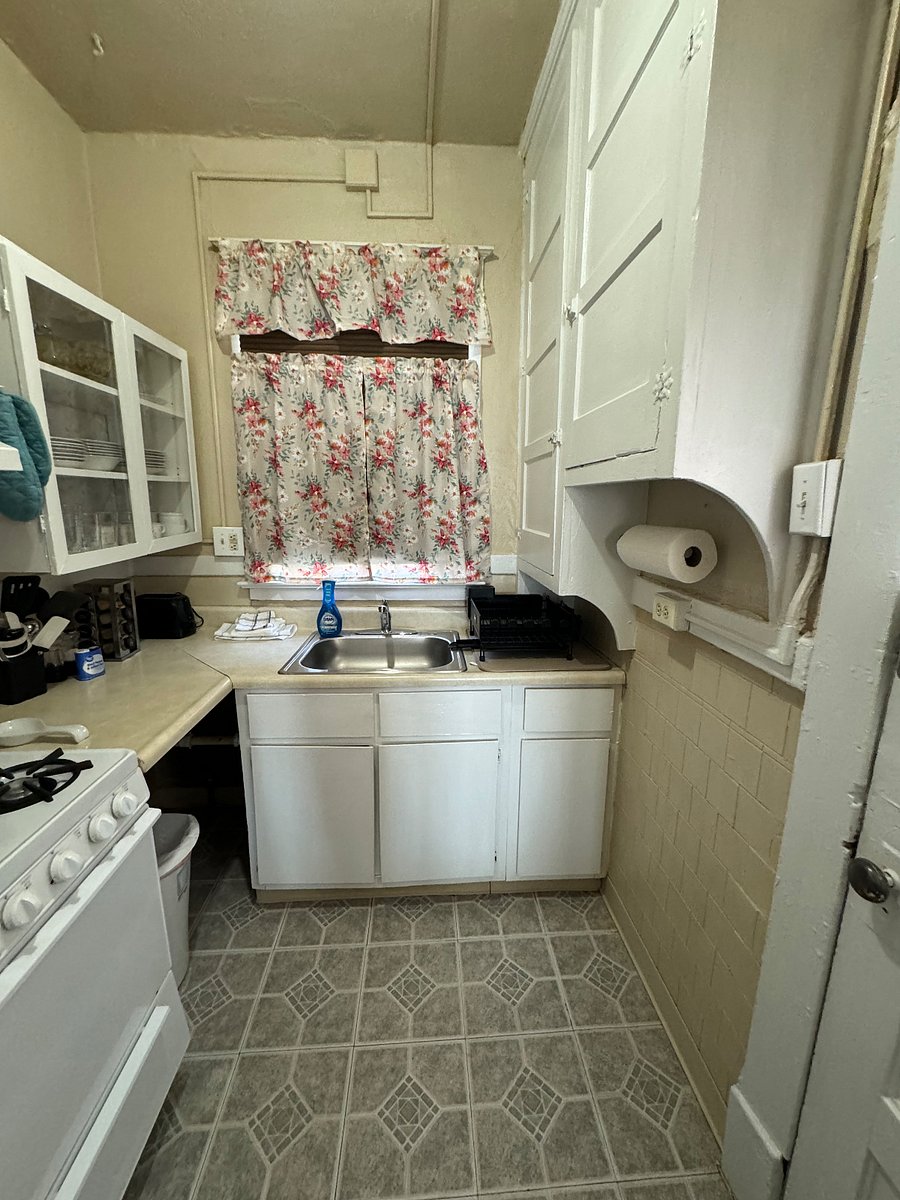 Furnished Finder property 480282_2 photo 8