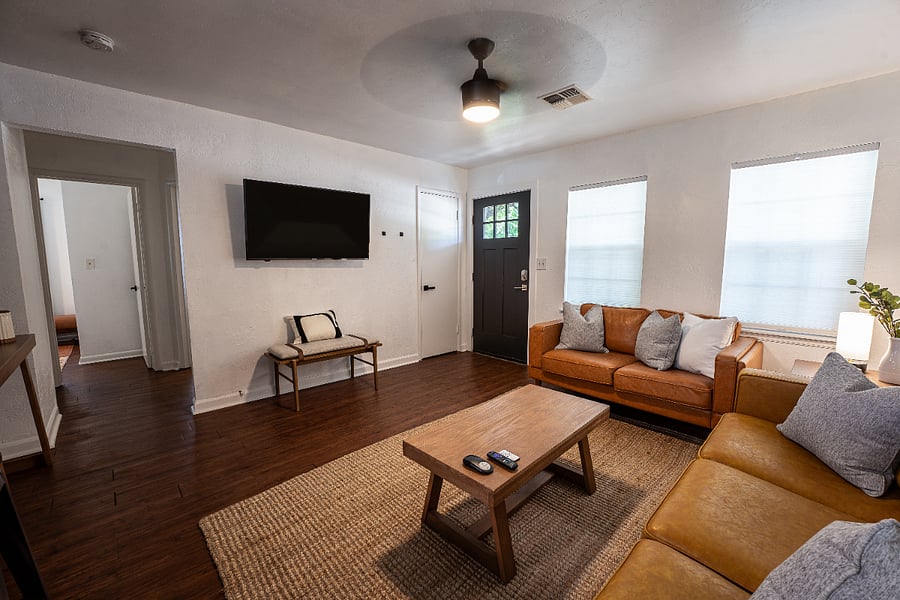 Furnished Finder property 480360_1 photo 2