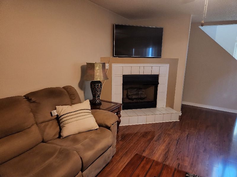 Gas fireplace