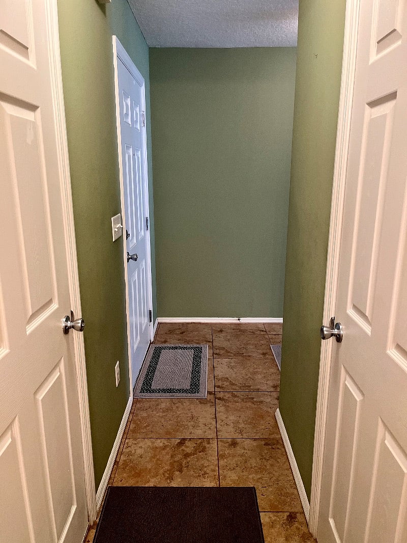 Entrance from garage 
