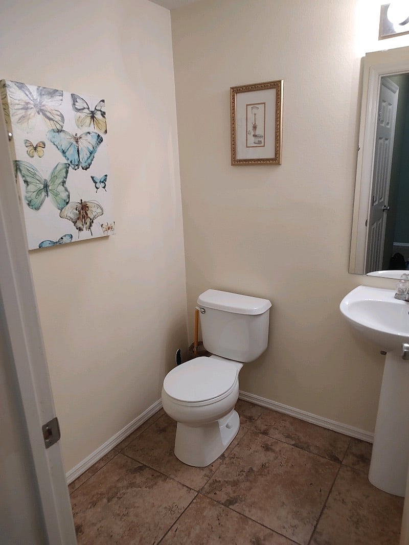 Downstairs bathroom for guests 
