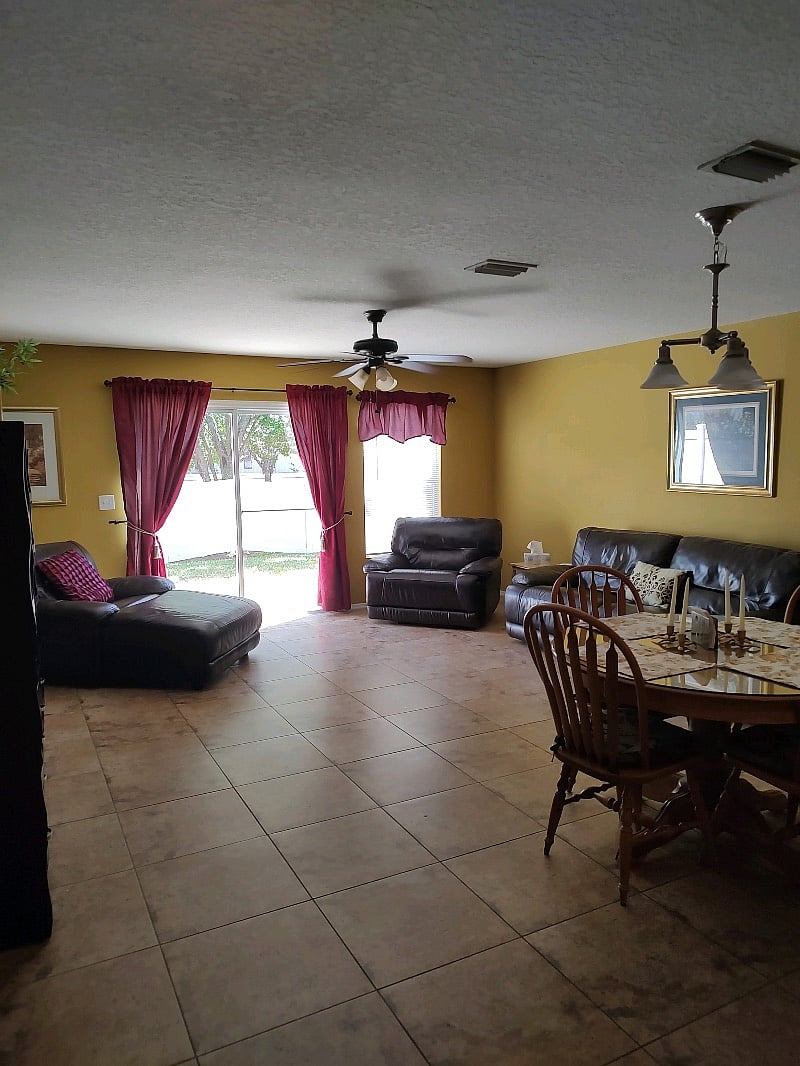 Large open living room and dining room - all tile 