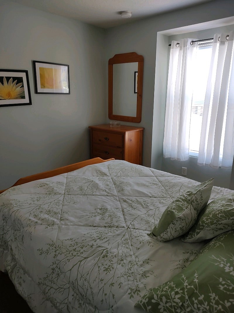2nd bedroom full size bed 