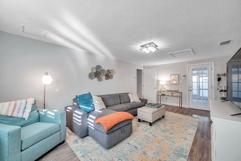 Furnished Finder property 480502_1 photo 26