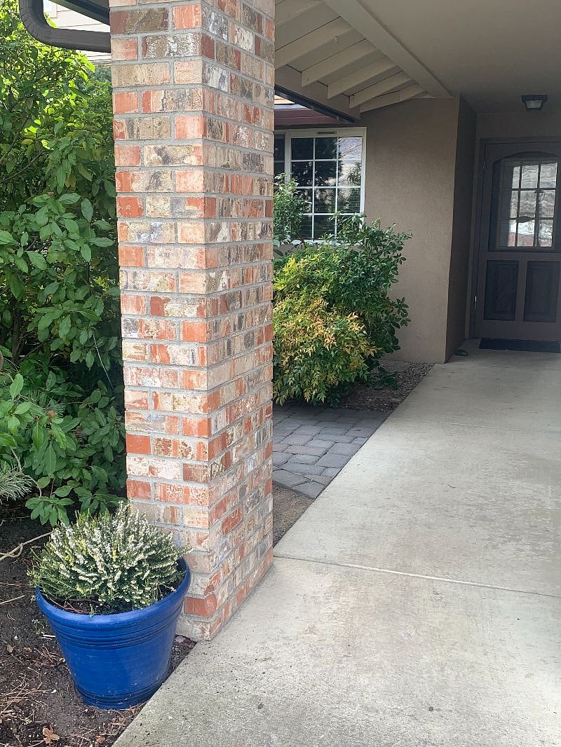 Covered walk way to front door